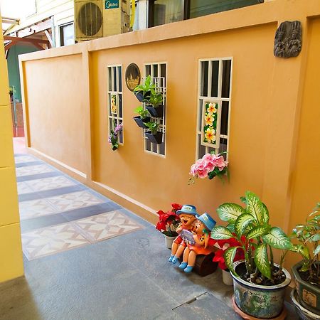 Zen Rooms Samsen 3 Bangkok Exterior photo